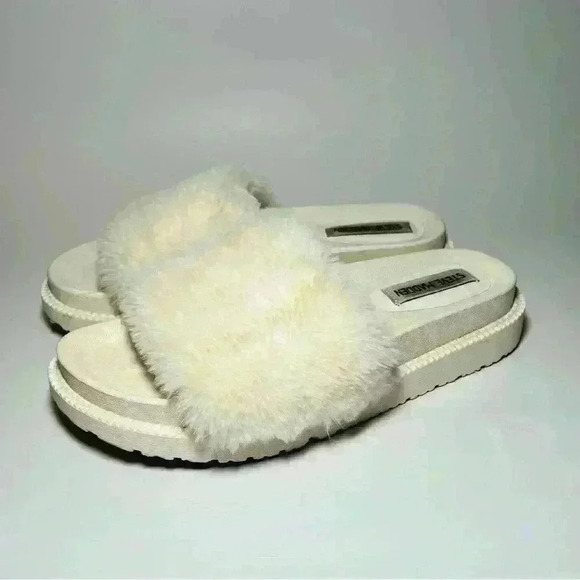 Steve Madden Slides - Picture 2 of 6